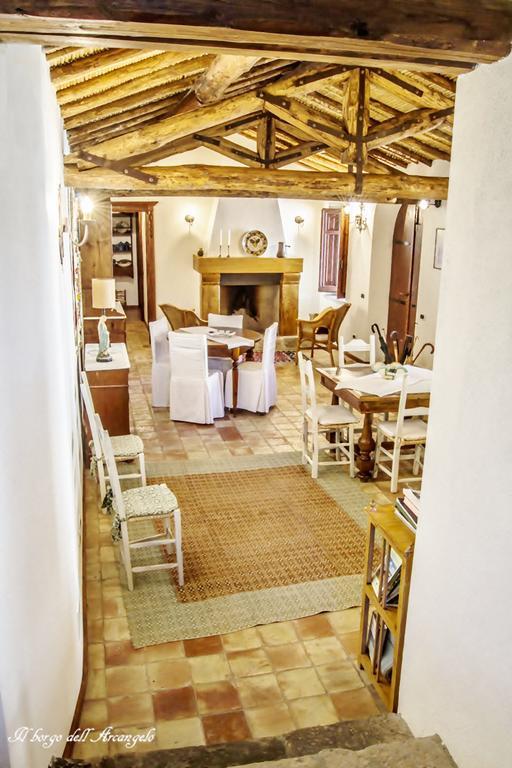 Il Borgo Dell'Arcangelo Tuili Eksteriør bilde